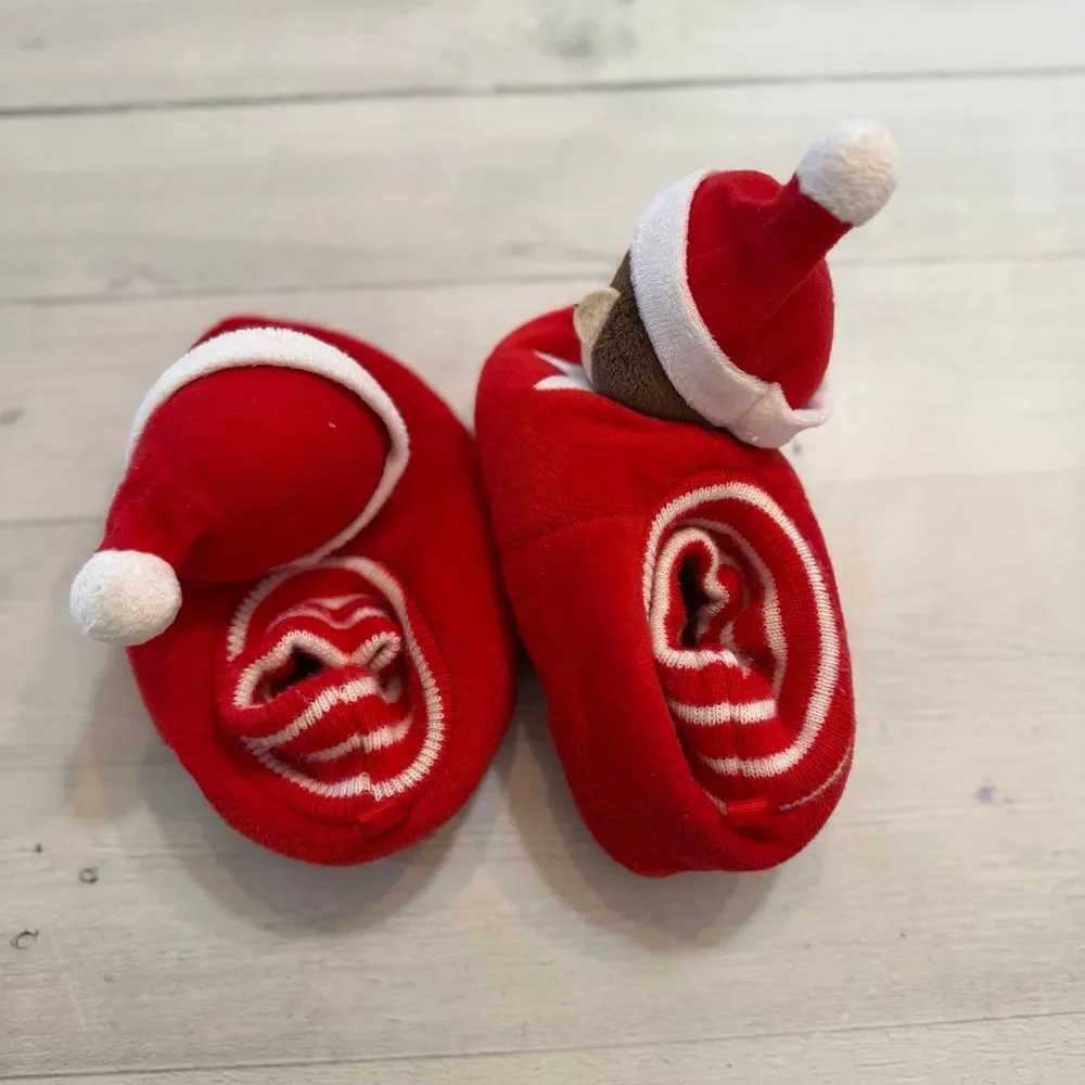 Elf on the shelf kids slippers‎ size 7/8